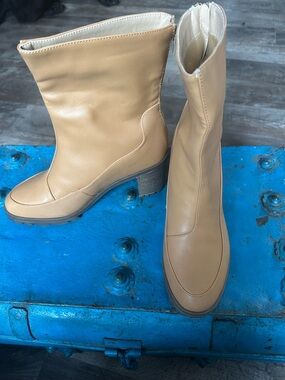 Women's Tan Mid-Calf Heeled Boots with Side Zip